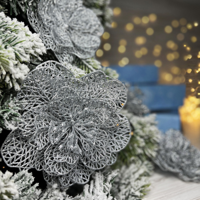Новорічний набір ялинкових прикрас Christmas box-13 срібних квітів – 6шт