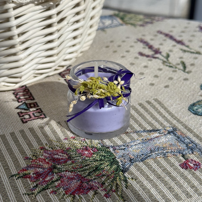 Великодня свічка фіолетова в скляній баночці з декором маленька