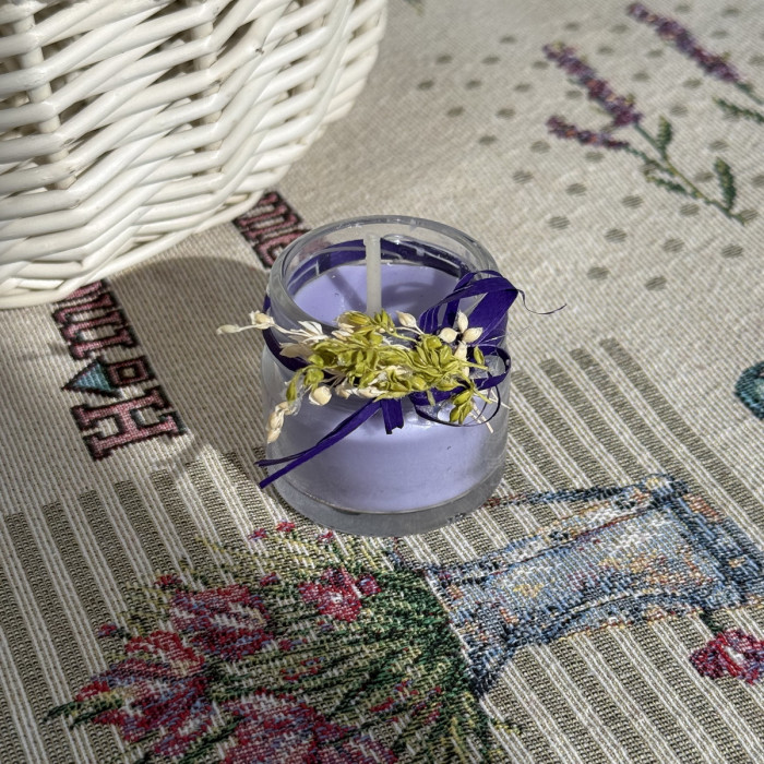 Великодня свічка фіолетова в скляній баночці з декором маленька