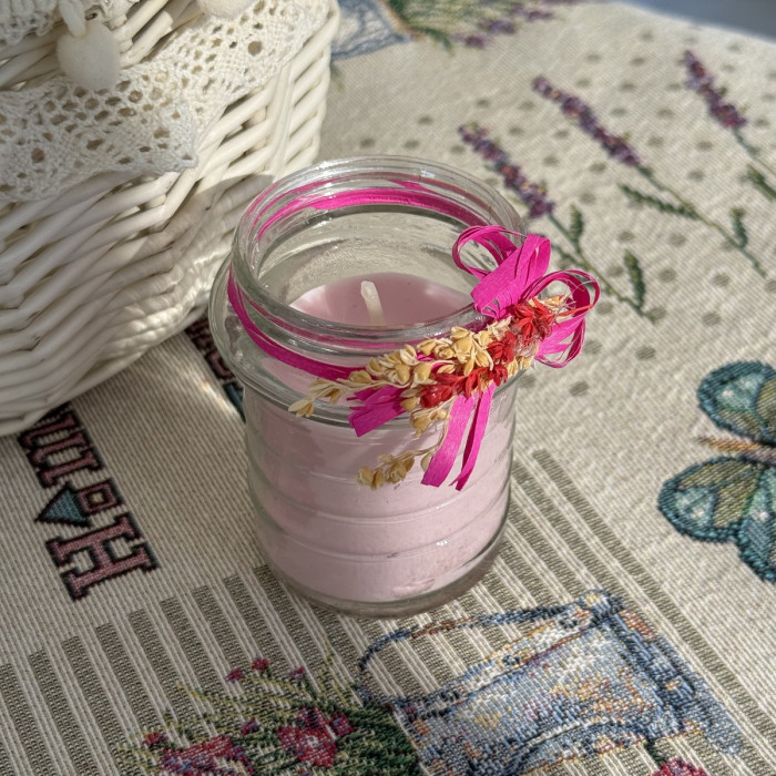 Великодня свічка рожева в скляній баночці з декором середня