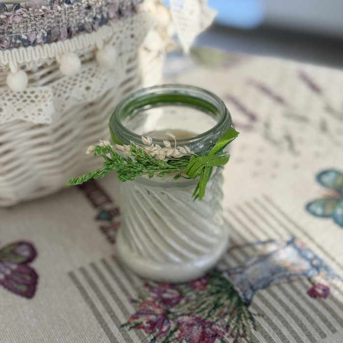 Великодня свічка молочна в скляній баночці з декором велика