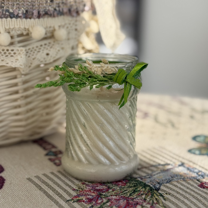 Великодня свічка молочна в скляній баночці з декором велика