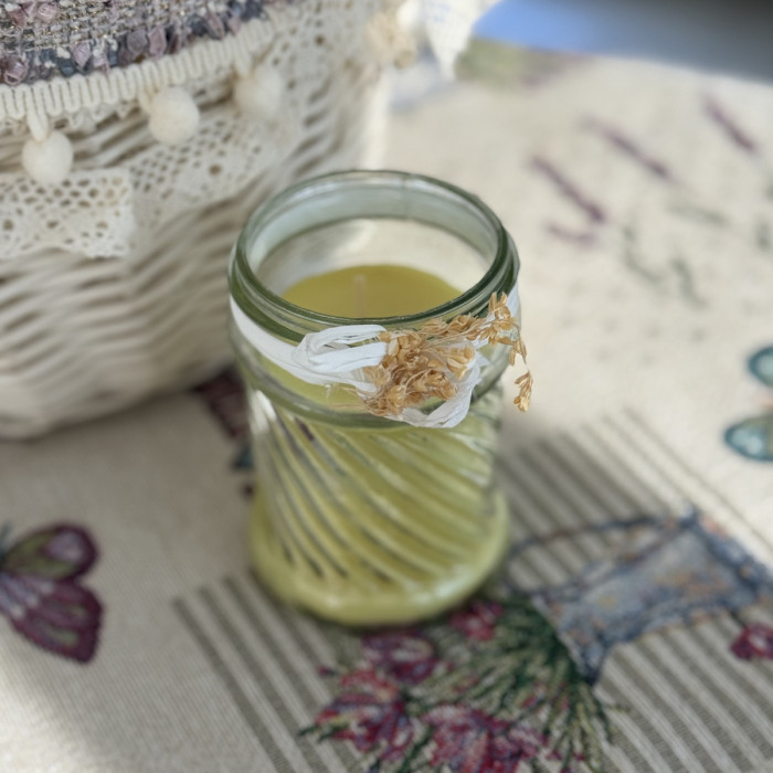 Великодня свічка жовта в скляній баночці з декором велика