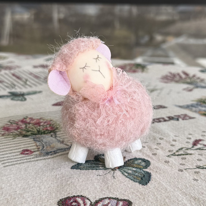 Великодній декоративний баранчик рожевий