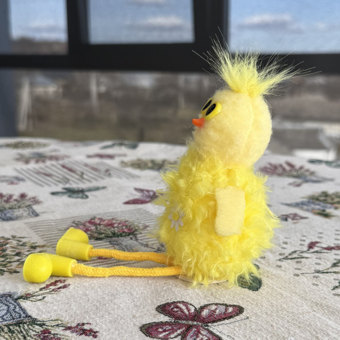 Великоднє декоративне курчатко