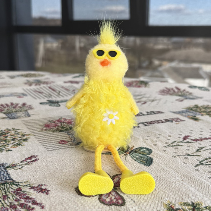 Великоднє декоративне курчатко