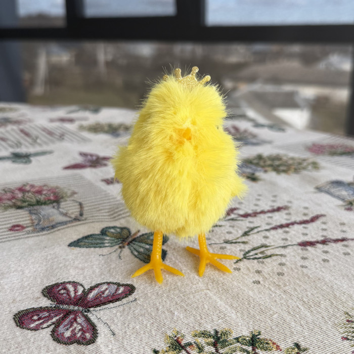 Decorative Easter chick with crown