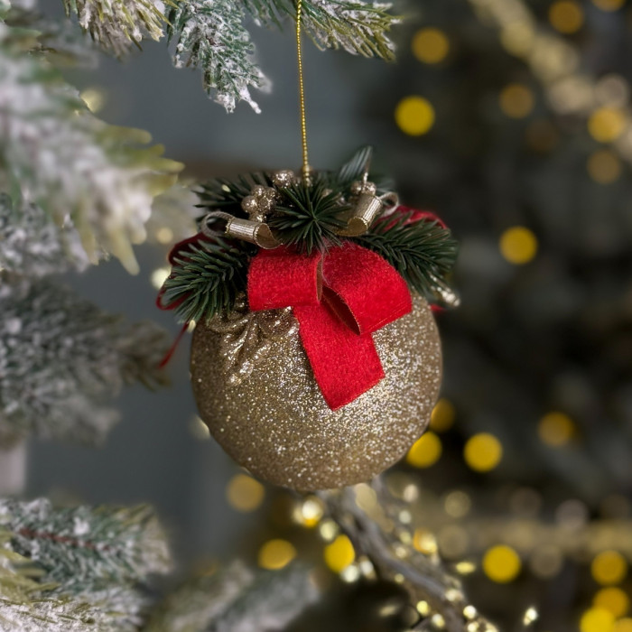 Новорічна куля 8 см ручної роботи золота куля з червоним бантом